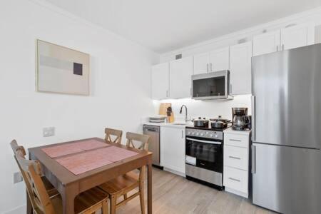 אטלנטיק סיטי 2Br 3Ba Ocean Front Condo On The Boardwalk Cozysuites מראה חיצוני תמונה