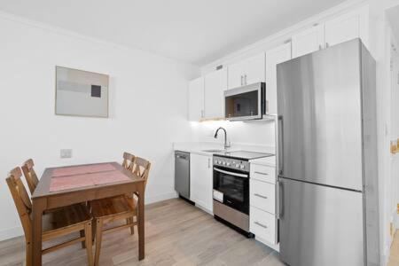 אטלנטיק סיטי 2Br 3Ba Ocean Front Condo On The Boardwalk Cozysuites מראה חיצוני תמונה
